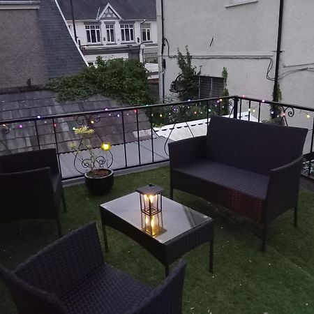 Large 2 Bed Holiday Let In Central Ystradgynlais Kültér fotó
